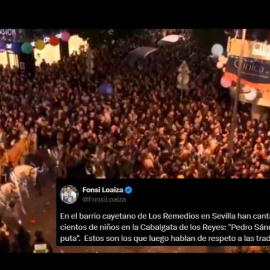 Captura de pantalla del directo de la Cabalgata de Reyes junto a un post de Fonsi Loaiza.