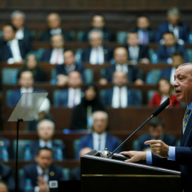 El presidente de Turquía, Recep Tayyip Erdogan, informa en el Parlamento sobre el asesinato del periodista saudí Jamal Khashoggi. REUTERS