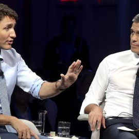 El primer ministro canadiense, Justin Trudeau (i), y el presidente del Gobierno español, Pedro Sánchez, en una imagen de archivo. EFE