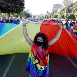  Manifestación del Orgull LGTB+ bajo el lema “Els drets trans són drets humans”, que reclama al Gobierno una ley trans estatal. EFE/Biel Aliño