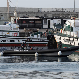  Imagen de varias patrulleras de la Guardia Civil atracadas en el muelle de Santa Cruz de Tenerife. EFE/Miguel Barreto