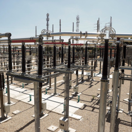 Vista de una estación eléctrica, en Madrid. EFE/Juan Carlos Hidalgo