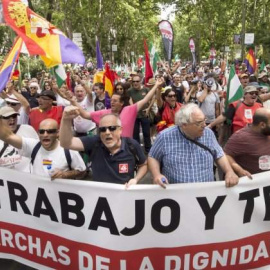 Imagen de una manifestación de las 'Marchas por la Dignidad' celebradas en toda España en 2017. EFE