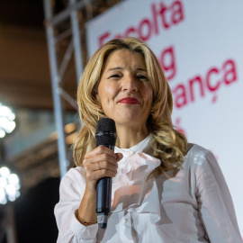 La vicepresidenta segunda y ministra de Trabajo y Economía Social, Yolanda Díaz, interviene durante un acto de SUMAR en Recinto Ferial, a 10 de enero de 2023, en Tarragona, Catalunya (España).- EUROPA PRESS