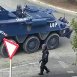  Despliegue l BMR de la Policía -al que muchos llaman tanqueta- en las protestas por la huelga del metal en Cádiz. Europa Press