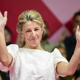  Yolanda Díaz, durante la presentación este domingo de su candidatura de Sumar a las elecciones generales en el polideportivo Magariños de Madrid. EFE/ Víctor Lerena