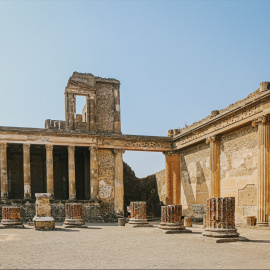 Foro romano del yacimiento de Herculano.- Freepik.