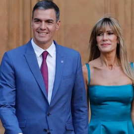 El presidente del Gobierno, Pedro Sánchez, y su mujer, Begoña Gómez.- EFE