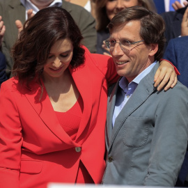 La presidenta madrileña, Isabel Díaz Ayuso, y el alcalde de Madrid, José Luis Martínez-Almeida. EFE, Zipi