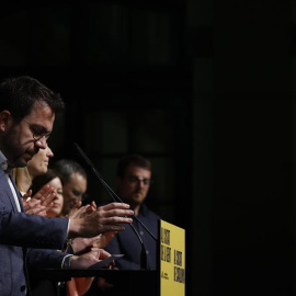  Pere Aragonès valora los resultados obtenidos por ERC este domingo 12 de mayo en las elecciones catalanas. EFE/ Alberto Estévez