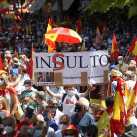  Vista de la concentración convocada por la plataforma Unión 78, este domingo, en la Plaza de Colón de Madrid, para mostrar su oposición a los indultos a los condenados por el "procés". EFE/Rodrigo Jiménez