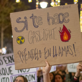 Una pancarta en la manifestación del 25N en Barcelona. EUROPA PRESS/Lorena Sopêna