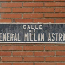 Placa de la calle Millán Astray, en Madrid.