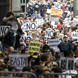  Manifestantes del movimiento 15M en una foto de archivo. - EP