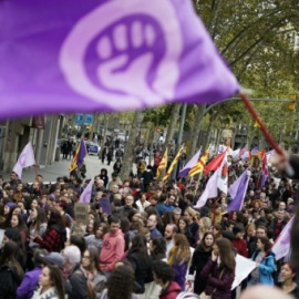  Manifestación contra la violencia machista en Barcelona - Joel Kashila.