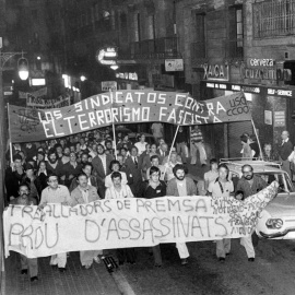  Protestas por el atentado contra la redacción de 'El Papus', un ataque perpetrado por la organización fascista Alianza Apostólica Anticomunista, conocida como la Triple A. EFE/Archivo