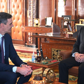 Pedro Sánchez y Mohamed Felipe VI, durante la reunión que han mantenido en Rabat - Pool Moncloa/Borja Puig de la Bellacasa.