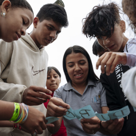 Adolescentes jugando.- UNICEF