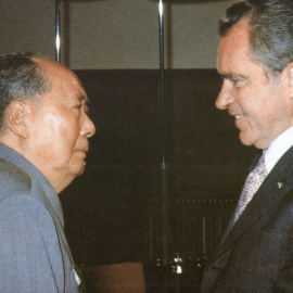  El líder comunista chino, el presidente Mao Zedong, recibiendo a su par estadounidense Richard Nixon en su casa de Pekín en 1972. Flickr/Creative Commons