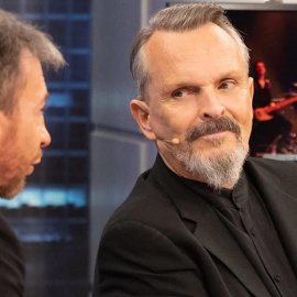  Pablo Motos y Miguel Bosé en un momento de la entrevista en El Hormiguero