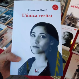 Portada del llibre 'L'única veritat' / Lletra Impresa Edicions