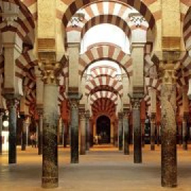 ¿La propiedad de la Mezquita de Córdoba tiene relación con el mito de la basílica? Te lo explicamos en 7 claves