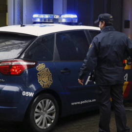 Imagen de un coche de la Policía Nacional. / EFE