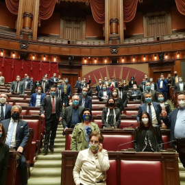 Salvini y sus diputados pasan la noche en el Parlamento para protestar contra el Gobierno | Twitter