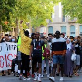 Centenars de persones protesten a Manresa contra l'agressió racista dels Mossos al Bages