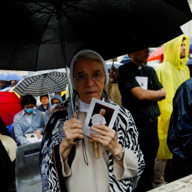  Una monja en la beatificación de Juan Pablo I en el Vaticano este domingo 4 de septiembre. REUTERS/Remo Casilli