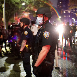 Policía de Nueva York durante las protestas raciales por la muerte de George Floyd. Reuters.