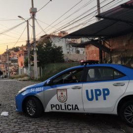 Control de la Policía Militar en una de las favelas de la zona norte de Río de Janeiro. GOBIERNO DE RÍO DE JANEIRO. Mayo 2020