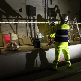 Trabajadores en un túnel. E.P.