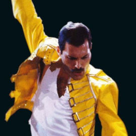 El cantante Freddie Mercury, líder de Queen, en su más emblemática pose / EFE