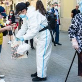 El confinament destapa la pobresa invisible al Raval