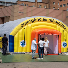 Hospital Arnau de Vilanova de Lleida, capital de la comarca del Segriá, donde se han registrado 190 casos de coronavirus. / EFE