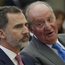 Juan Carlos I y Felipe VI en una imagen de archivo.