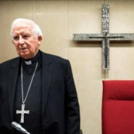 El bulo del cardenal Cañizares sobre la vacuna contra la covid-19: "Se está haciendo a base de fetos abortados"