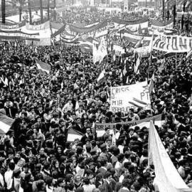  Manifestación del 4 de diciembre de 1977 en Cádiz por la autonomía de Andalucía. EFE