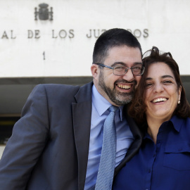 Carlos Sánchez Mato y Celia Mayer, a la salida de los Juzgados de Plaza de Castilla tras declarar como investigados en el juzgado número 21 de Madrid. - EFE