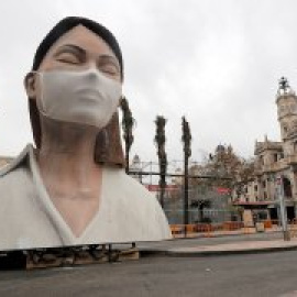 Las Fallas vuelven desde los balcones de la Comunitat Valenciana