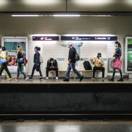 Una estación de metro en Lisboa durante el estado de calamidad decretado en el país por la emergencia sanitaria | EFE