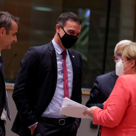 El primer ministro griego Kyriakos Mitsotakis, el presidente del Gobierno de España Pedro Sanchez, el primer ministro de Portugal Antonio Costa y la canciller alemana Angela Merkel en la Cumbre Europea. EFE/EPA/STEPHANIE LECOCQ / POOL