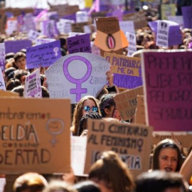  Imagen de archivo de una manifestación feminista en Madrid. —REUTERS/Juan Medina