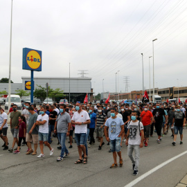 La manifestació dels treballadors de la mina de Vilafruns, propietat d'ICL.