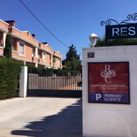 Imatge de la porta d'entrada a la residència Castrillón de Lleida, el 23 de juny del 2020. ACN/Laura Cortés