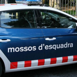 Fotografía de archivo de un coche de los Mossos d'Esquadra. - EFE