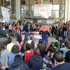 Encierro de los estudiantes en la UAB. FOTO CEDIDA