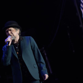 El cantante y compositor Joaquín Sabina durante el concierto que ofrece esta noche en Madrid. EFE/Víctor Lerena