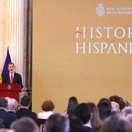 El Rey Felipe durante su discurso en el acto de presentación pública del "Portal Digital de Historia Hispánica”, de la Real Academia de la Historia, a 28 de febrero de 2023, en Madrid (España). Foto: Antonio Gutiérrez / Europa Press